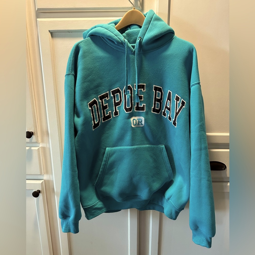 XL hoodie Depot Bay Oregon Coast turquoise